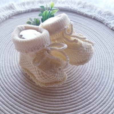 Sapatinho de Tricot Amarelo