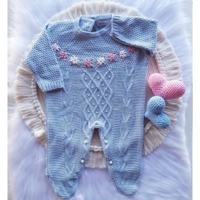 Macacão Flores Bordada Azul Bebê 