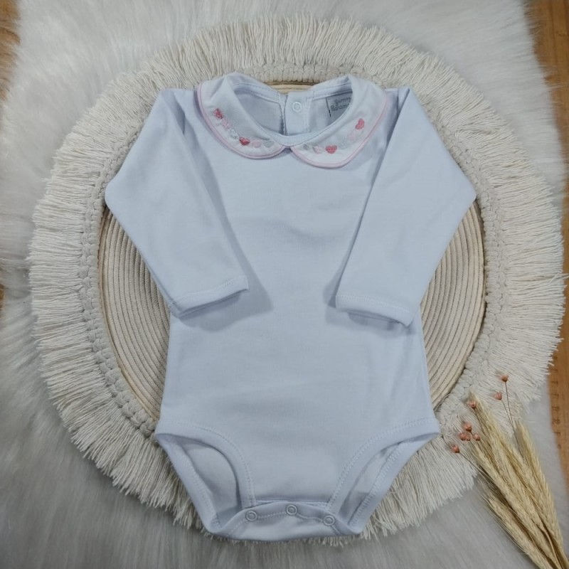Body Gola Bordada Coração Rosa