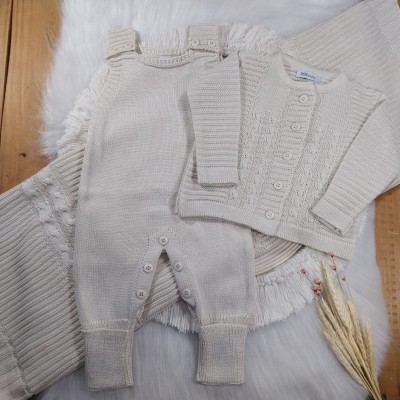 Saída Maternidade Em Tricot 3 Peças Bege