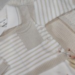 Macacão Tricot e Malha com Gola Polo Branco e Bege