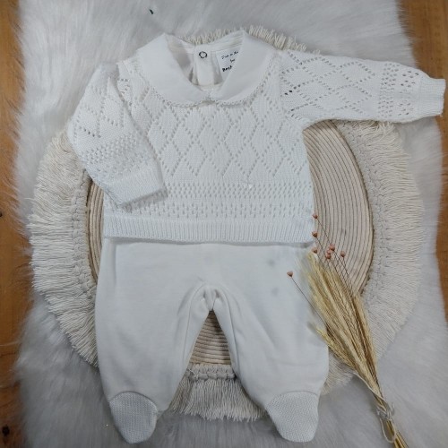 Macacão Tricot e Malha com Gola Branca Macacão Tricot e Malha com Gola Branca